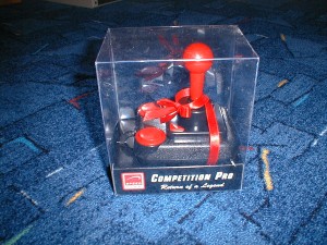 Competition Pro USB Der Competition Pro USB kommt in einer schönen Schachtel mit Schleife
